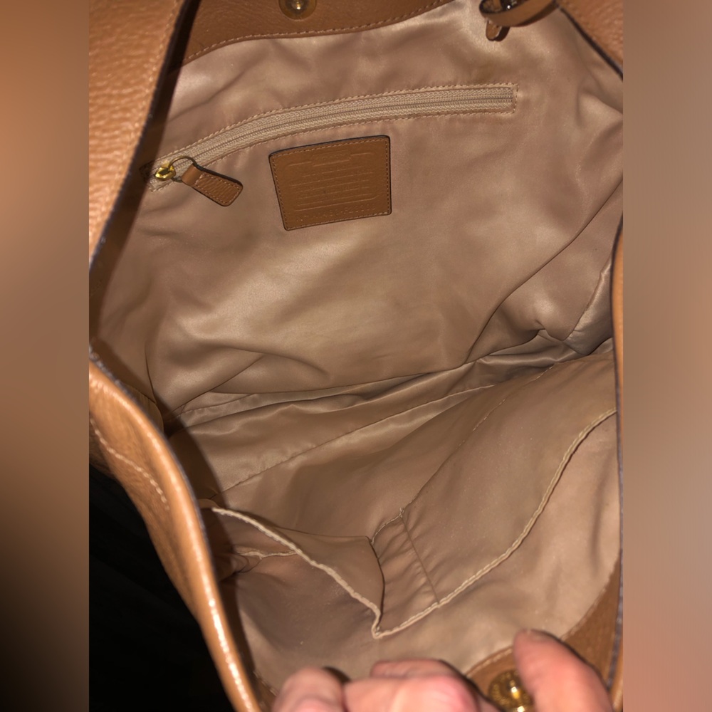 Coach Avery Leather Hobo Bag - tan/Brown - Picture 4 of 5